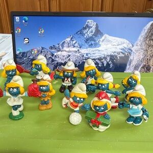 Smurfette lot of 11